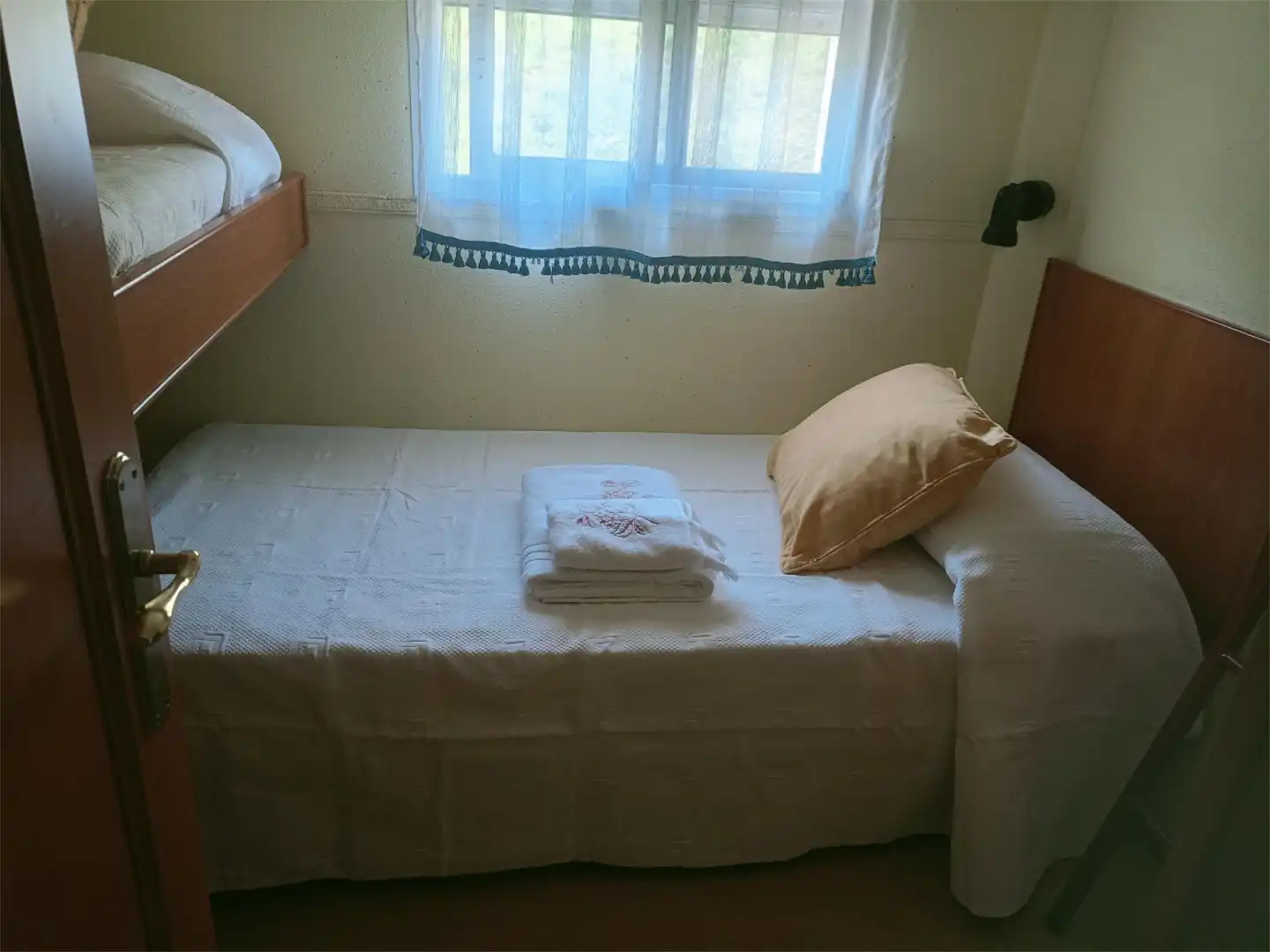 Bedroom of Houses for rent in San Pedro del Romeral  with Air Conditioner, Heating and Parquet flooring