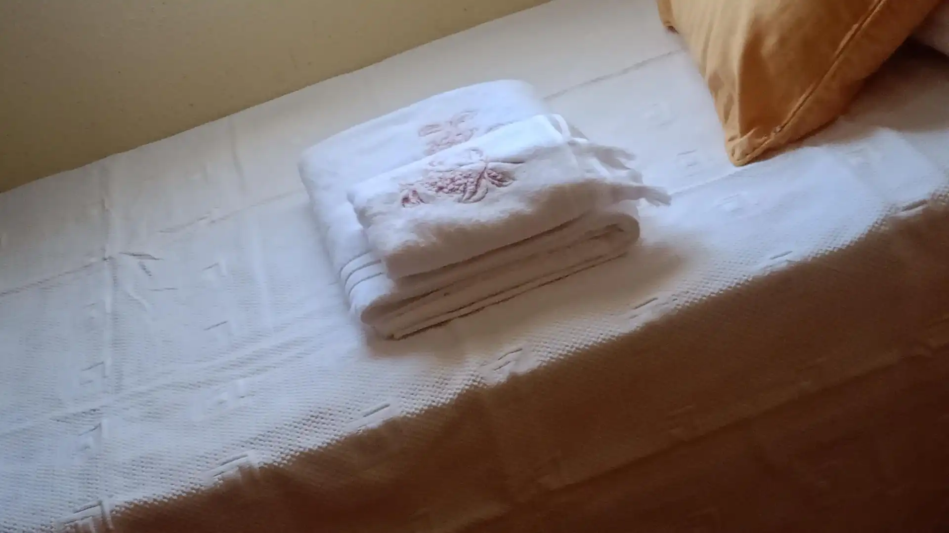 Bedroom of Houses for rent in San Pedro del Romeral  with Air Conditioner, Heating and Parquet flooring