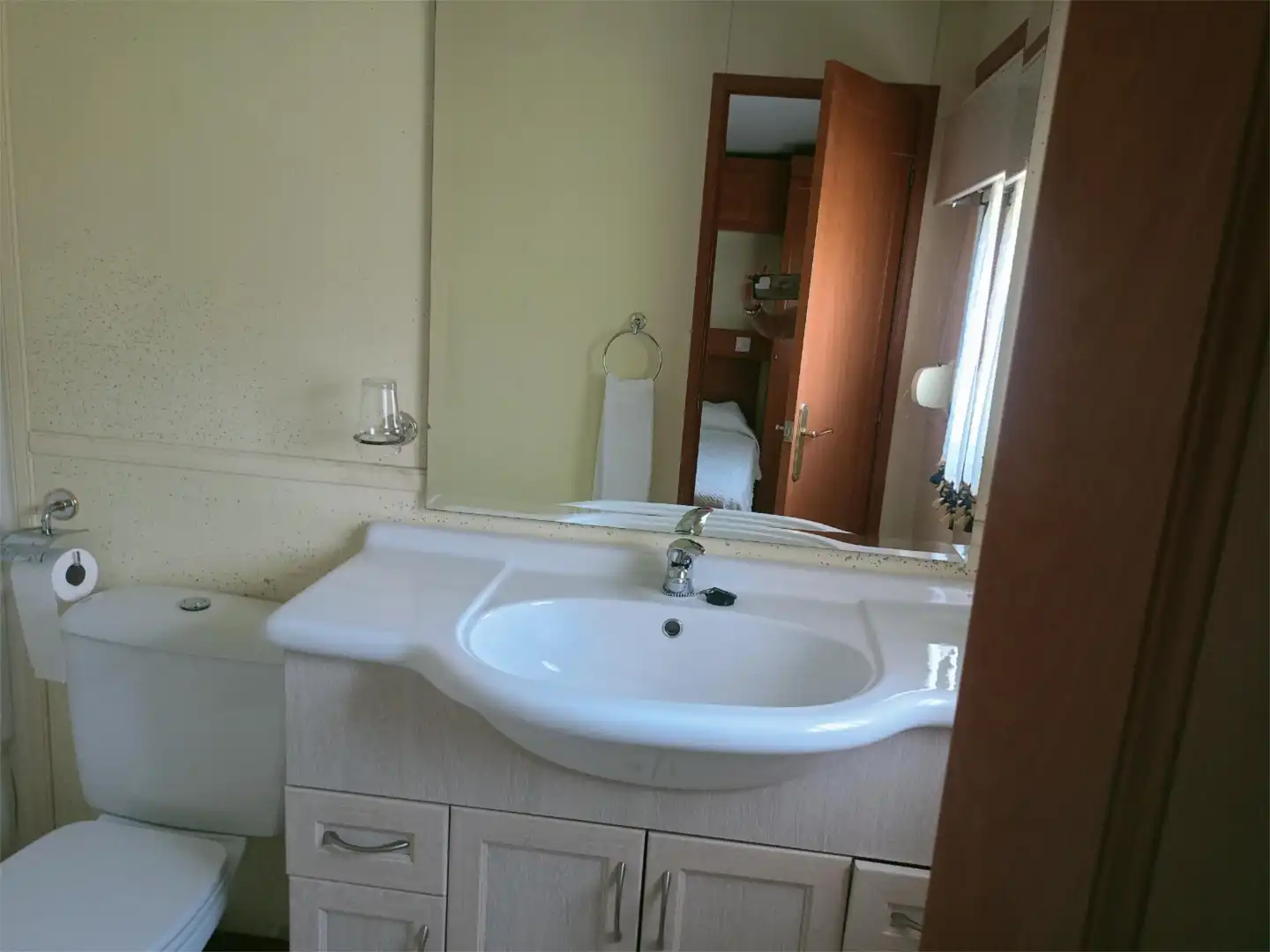 Bathroom of Houses for rent in San Pedro del Romeral  with Air Conditioner, Heating and Parquet flooring
