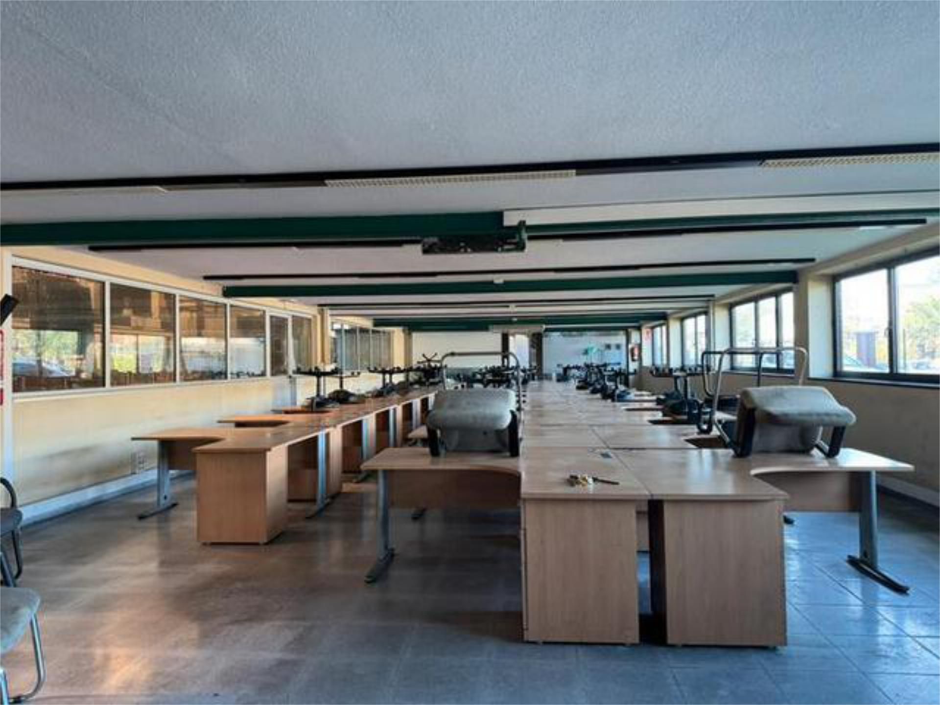 Office to rent in Camargo