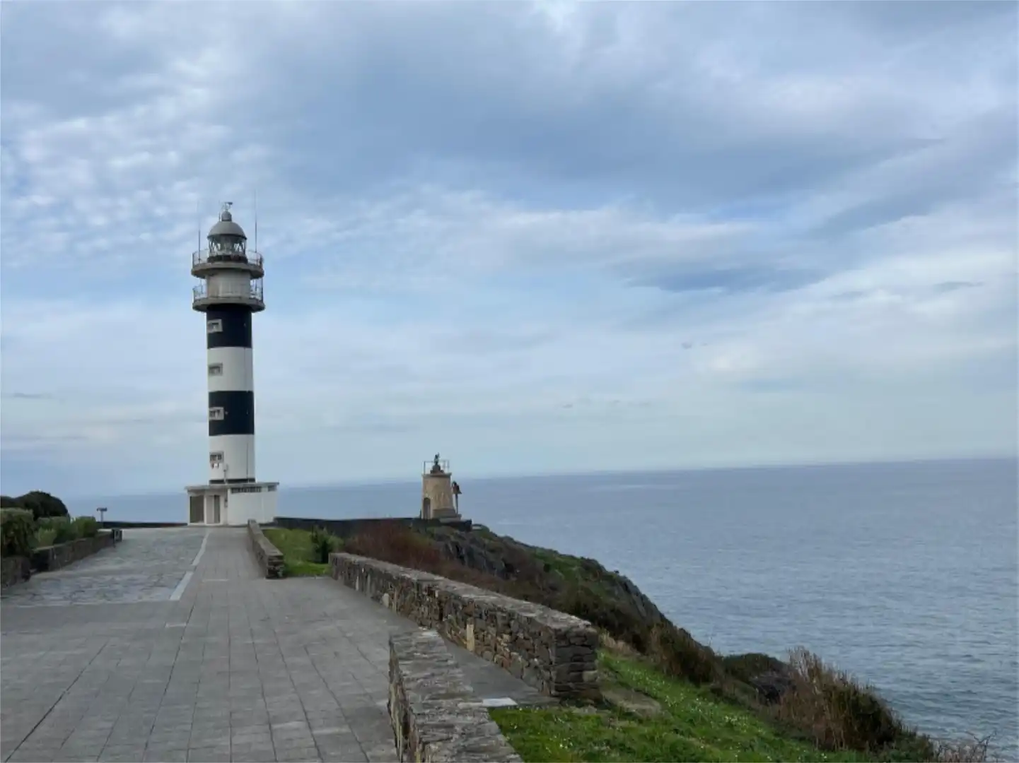 Casa adosada en venta en Calle Bajada Puerto, Coaña Vista exterior de Casa adosada en venta en Coaña con Terraza y Amueblado