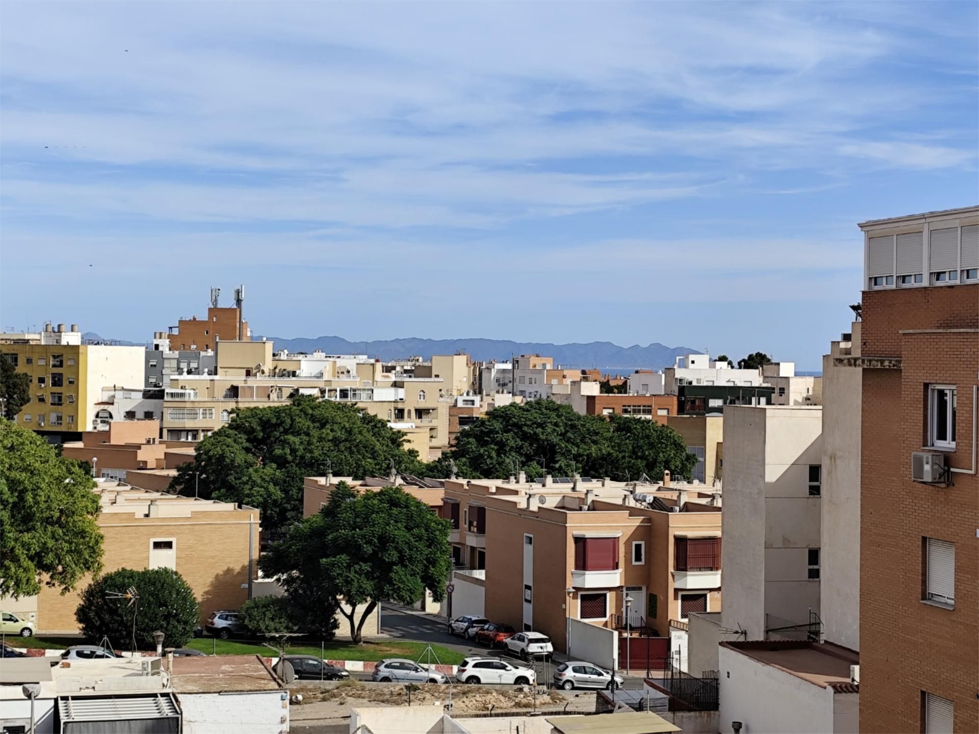 Exterior view of Flat to rent in  Almería Capital  with Air Conditioner, Furnished and Oven