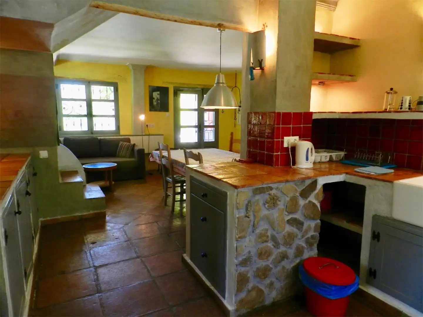 Casa o chalet de alquiler en Camino Fontana, 5, Cortes de la Frontera Cocina de Casa o chalet de alquiler en Cortes de la Frontera con Aire acondicionado, Calefacción y Jardín privado