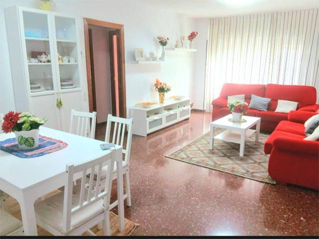 Piso en Alquiler en de Francisco de Vitoria, 26 en Paseo Constitución - Las Damas