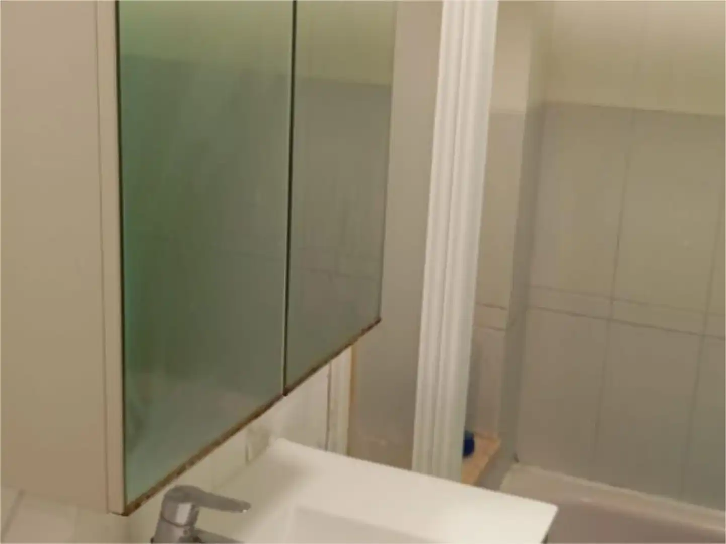 Habitación en Calle Luis de Baeza, 17, Barrio Alto - San Félix Baño de Piso para compartir en Almería con Amueblado y Videoportero