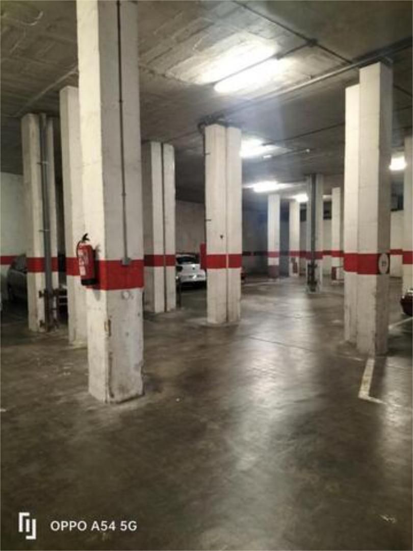 Aparcament de Garatge de lloguer en Badalona