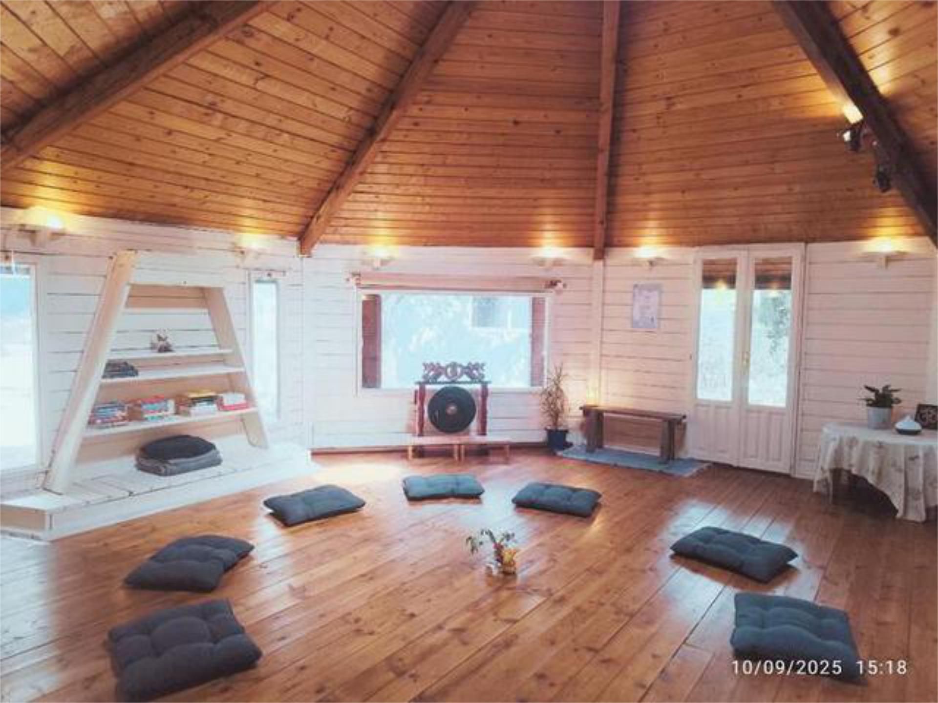 Local de lloguer a Centro - Manguilla Sala d'estar de Local de lloguer en El Escorial