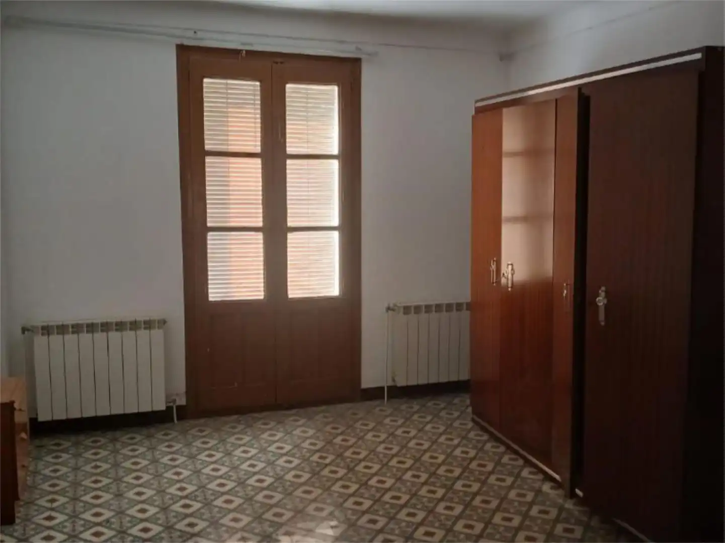 Dormitori de Finca rústica en venda en Aguaviva amb Calefacció, Terrassa i Traster