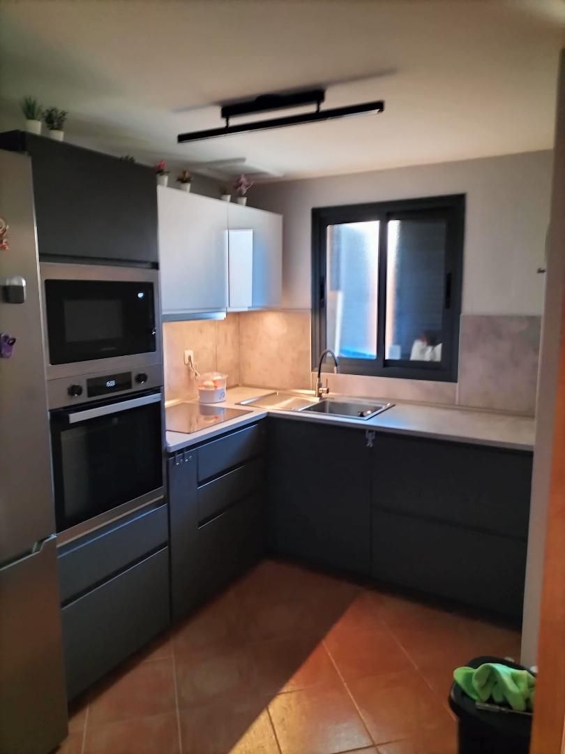 Cocina de Dúplex en venta en Antigua con Terraza
