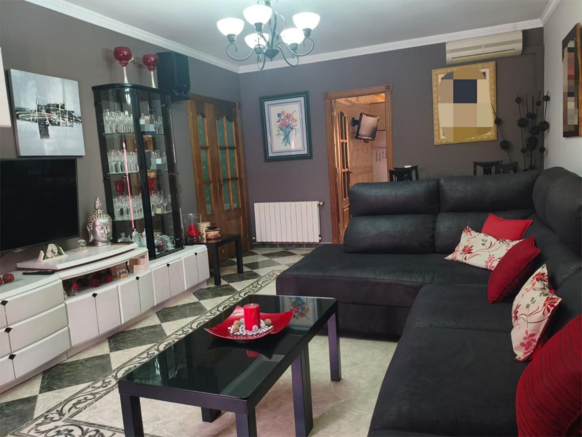 Sala d'estar de Casa o xalet en venda en Villanueva de Algaidas amb Aire condicionat, Terrassa i Balcó