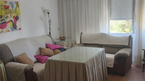 Foto 2 de Pis de lloguer a Calle Ulía, 3, El Plantinar – Avda. La Paz - El Juncal, Sevilla