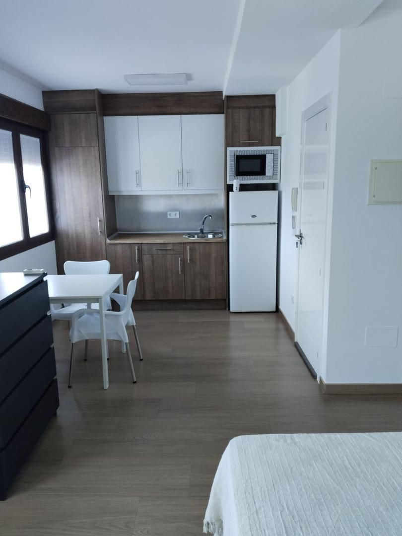 Kitchen of Flat to rent in Fuenlabrada  with Air Conditioner and Furnished