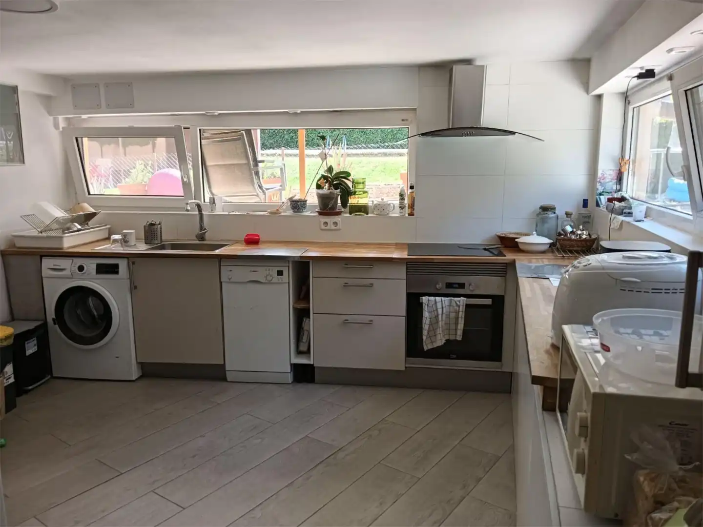 Houses for sale in Calle Enlace, 12, Pueblo Kitchen of Houses for sale in Pozuelo de Alarcón with Heating, Private garden and Terrace