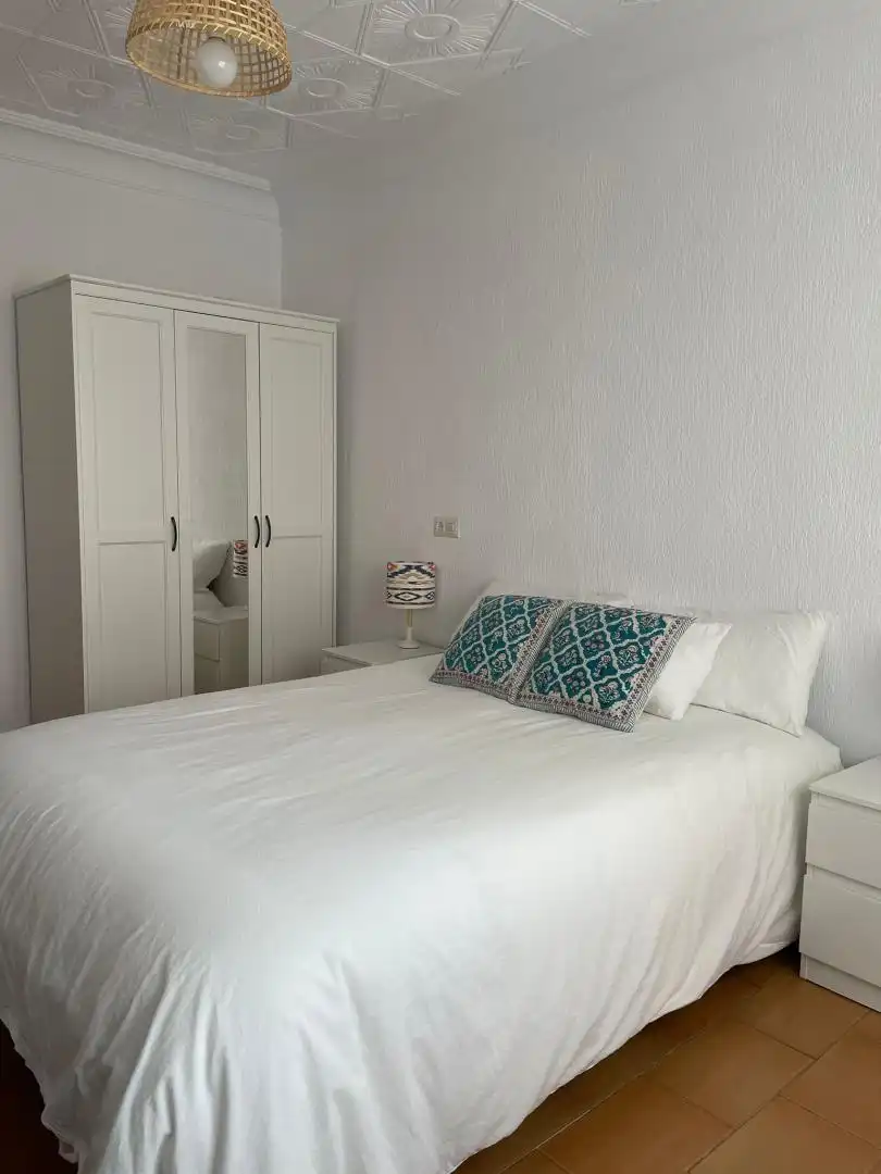 Casa adosada en venta en Calle Langostino, 16, Punta Umbría Habitación de Casa adosada en venta en Punta Umbría con Terraza y Balcón
