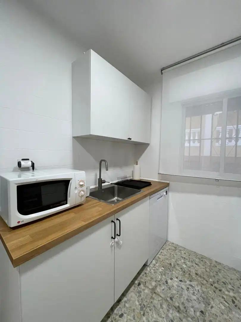 Casa adosada en venta en Calle Langostino, 16, Punta Umbría Cocina de Casa adosada en venta en Punta Umbría con Terraza y Balcón