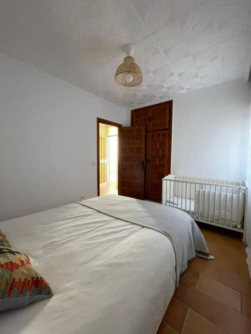Casa adosada en venta en Calle Langostino, 16, Punta Umbría Habitación de Casa adosada en venta en Punta Umbría con Terraza y Balcón