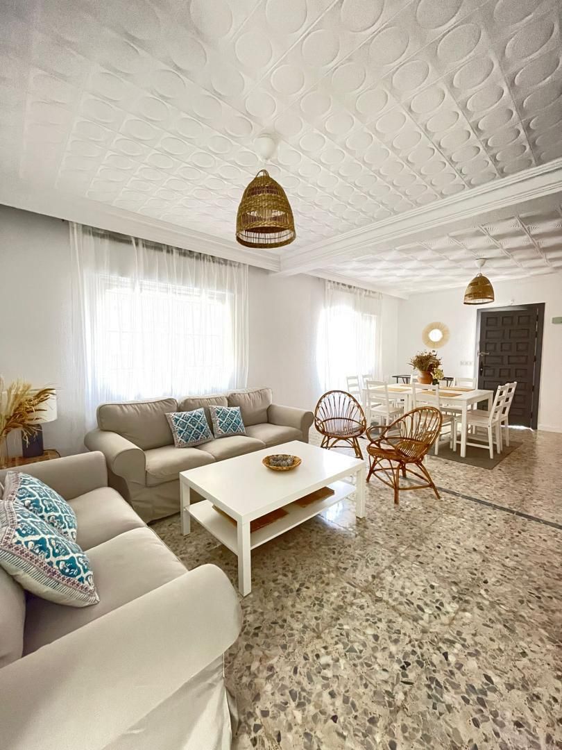 Sala d'estar de Casa adosada en venda en Punta Umbría amb Terrassa, Traster i Moblat