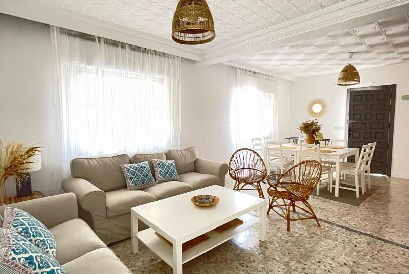 Casa adosada en venda a Calle Langostino, 16, Punta Umbría, Huelva - imatge 1 Foto 1 de Casa adosada en venda a Calle Langostino, 16, Punta Umbría, Huelva