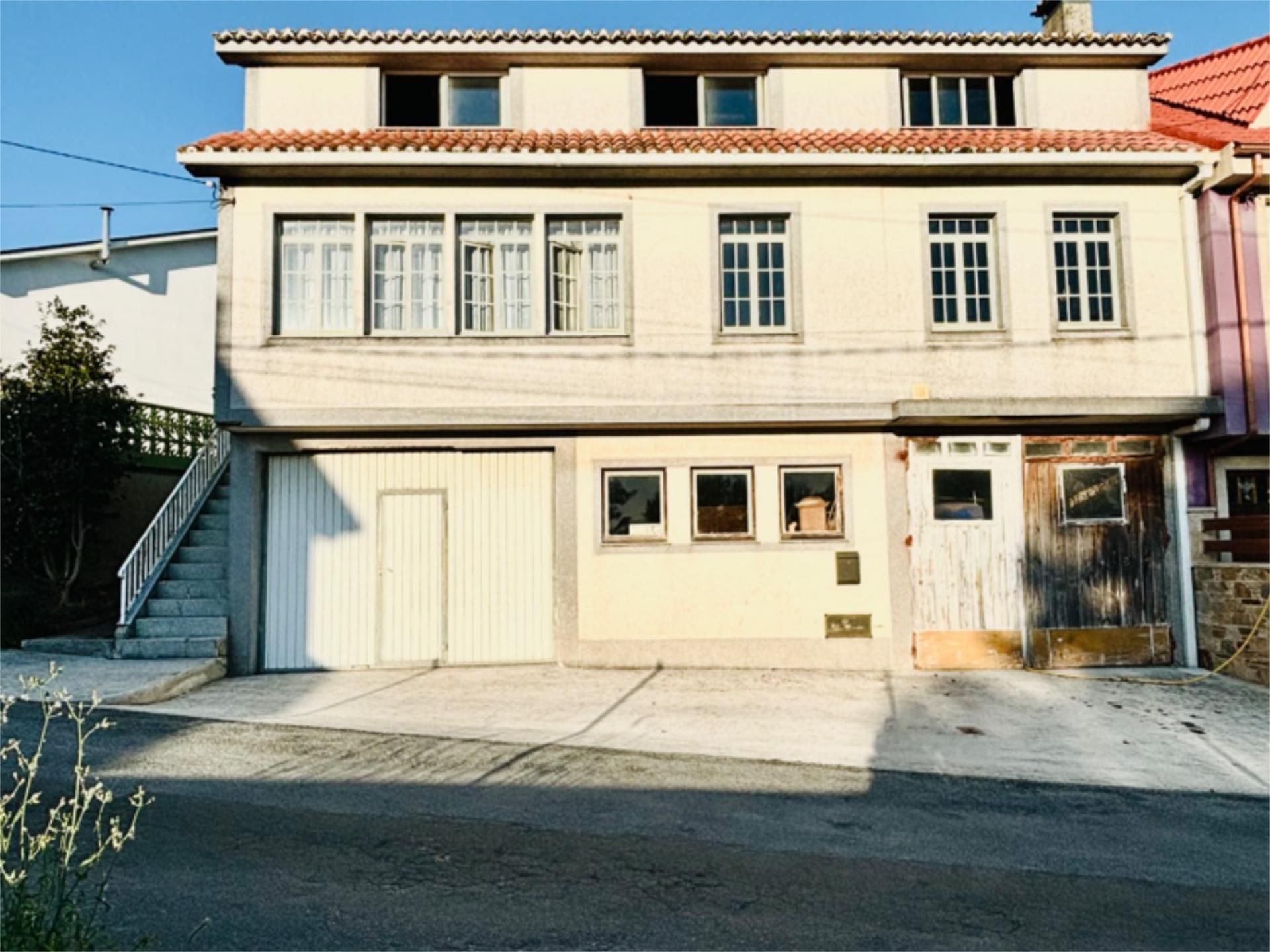 Exterior view of Single-family semi-detached for sale in Carballo