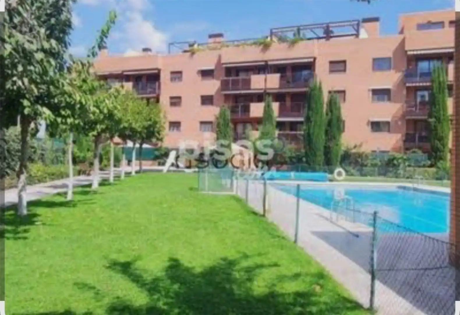 Außenansicht von Wohnung zum Verkauf in Yebes mit Klimaanlage, Terrasse und Schwimmbad