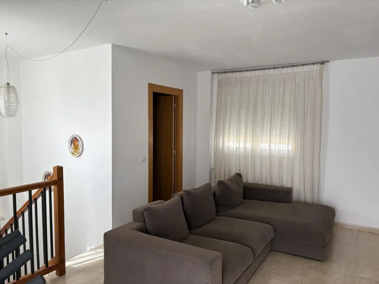 Casa adosada en venta en Carrer Albalat de la Ribera, 28, Bulevar del Xúquer Sala de estar de Casa adosada en venta en Cullera con Terraza, Piscina y Balcón