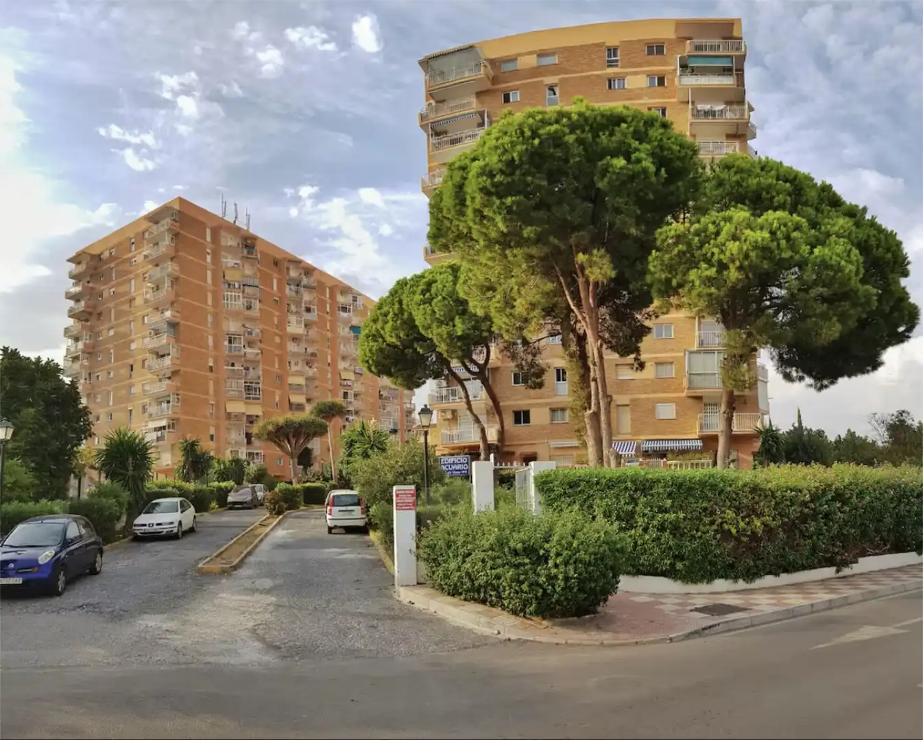 Pis de lloguer a Calle Luis Vives, 3, Solymar Vista exterior de Pis de lloguer en Benalmádena amb Aire condicionat, Calefacció i Jardí privat