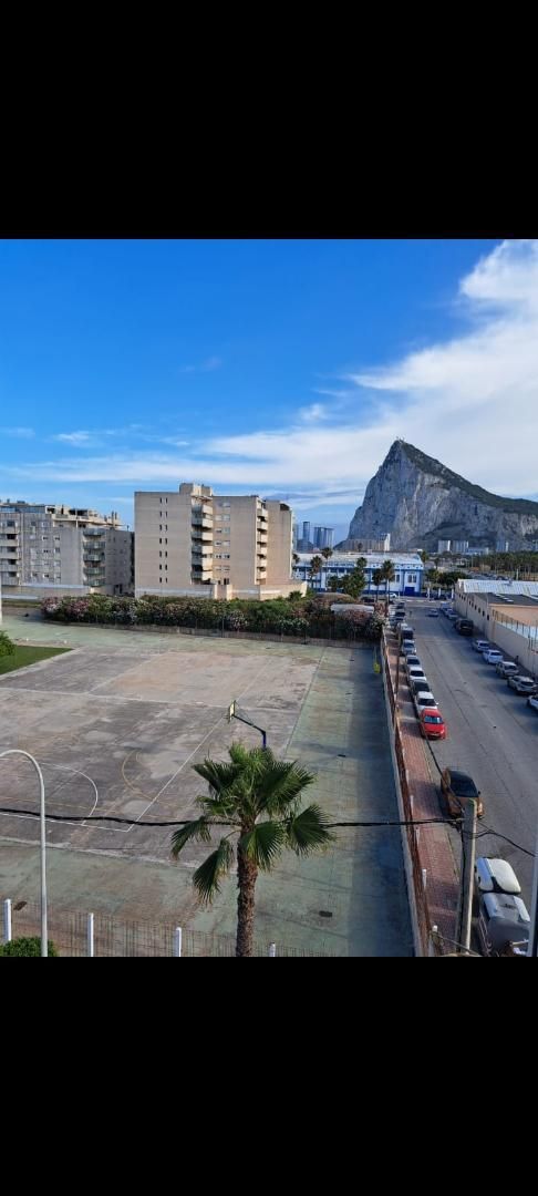 Vista exterior de Pis de lloguer en La Línea de la Concepción
