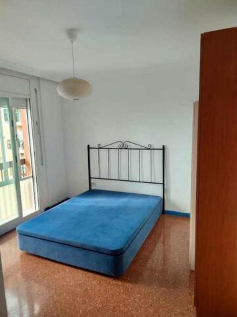 Dormitori de Pis de lloguer en L'Hospitalet de Llobregat amb Terrassa