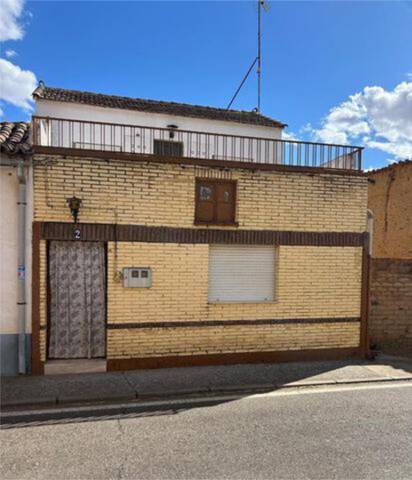 Casa-chalet en Venta en Villárdiga