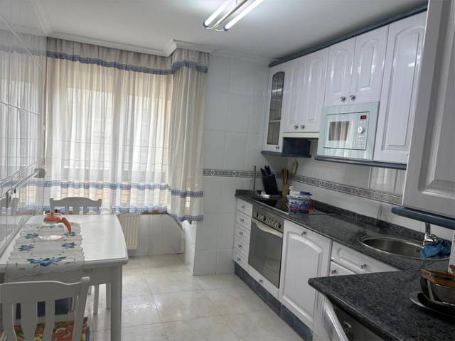 Piso en Alquiler en Plaza San Bruno, 2 en Gamonal - San Bruno - G9