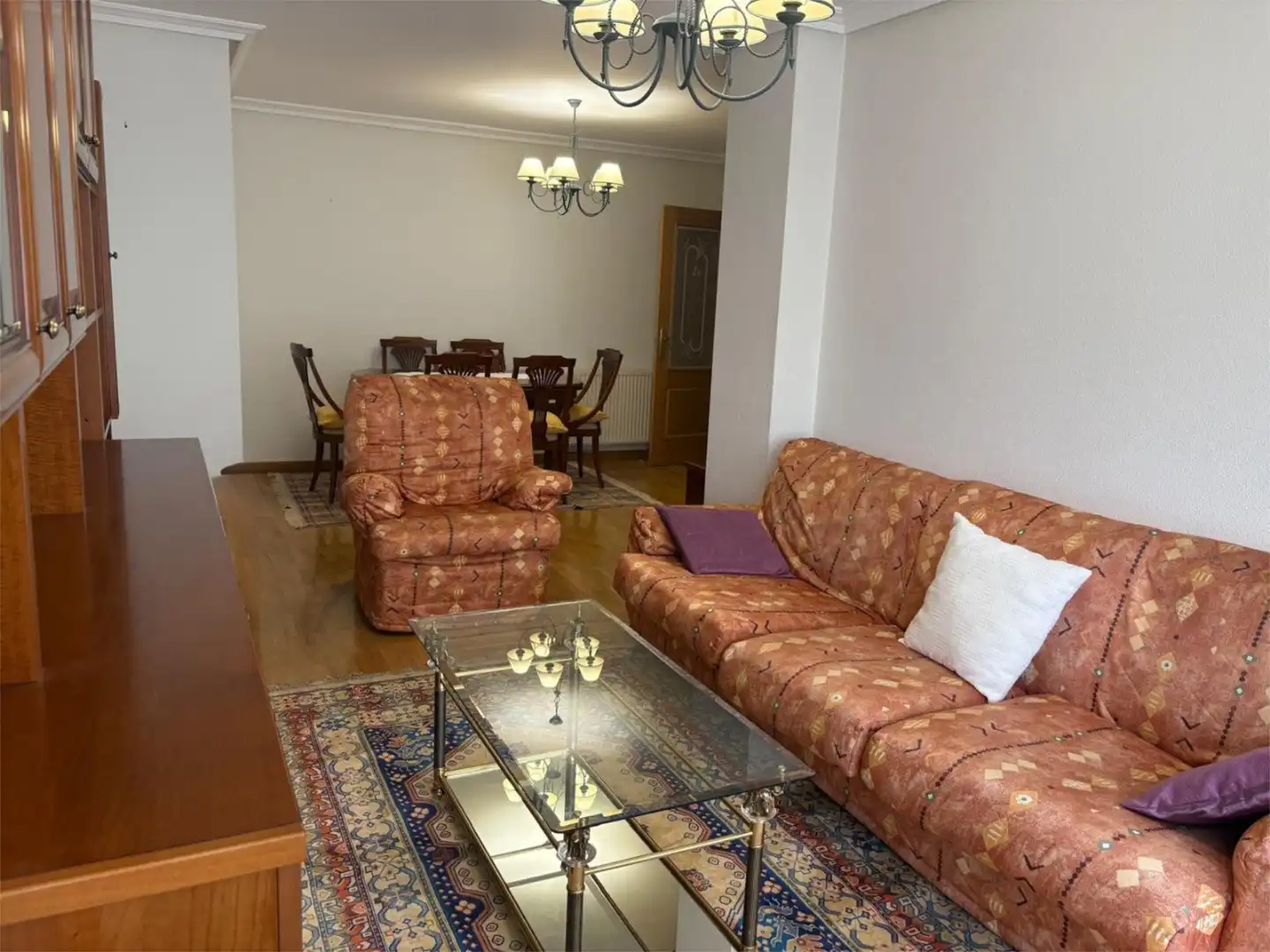 Wohnung zur Miete in Plaza San Bruno, 2, Gamonal - San Bruno - G9 Wohnzimmer von Wohnung zur Miete in Burgos mit Heizung, Parkett und Terrasse