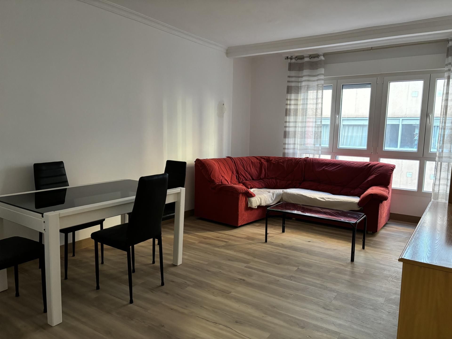 Living room of Flat to share in Pontevedra Capital   with Heating, Storage room and Furnished