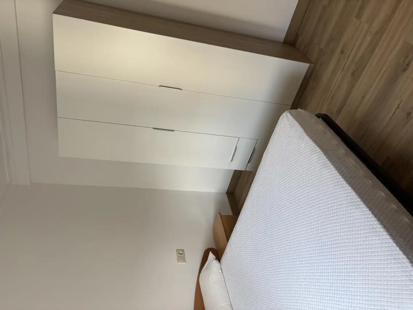 Bedroom of Flat for share in Pontevedra Capital   with Heating, Storage room and Furnished