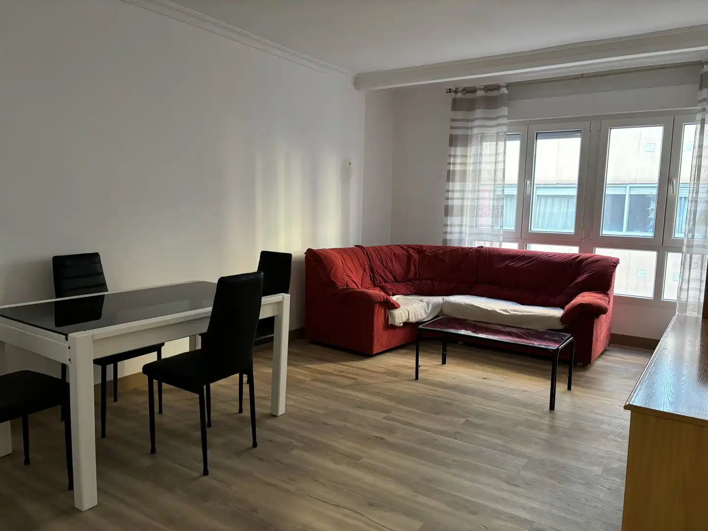 Habitació a Rúa Almirante Matos, 6, Campo da Torre - Mollabao Sala d'estar de Pis per a compartir en Pontevedra Capital amb Calefacció, Traster i Moblat