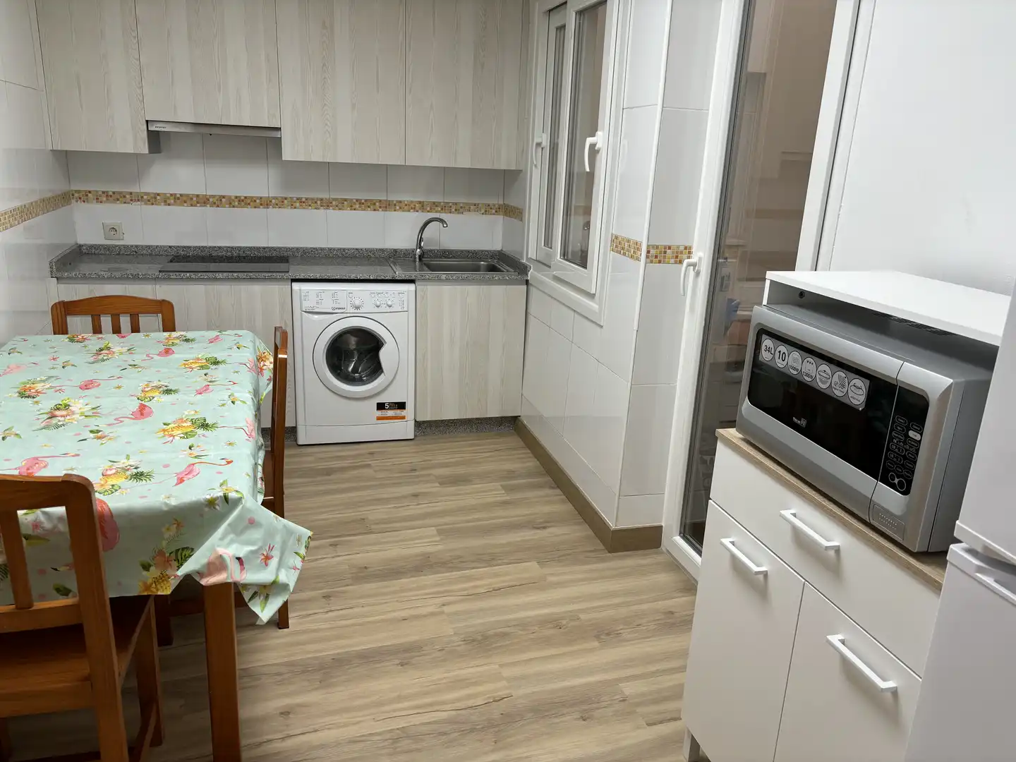 Habitació a Rúa Almirante Matos, 6, Campo da Torre - Mollabao Cuina de Pis per a compartir en Pontevedra Capital amb Calefacció, Traster i Moblat