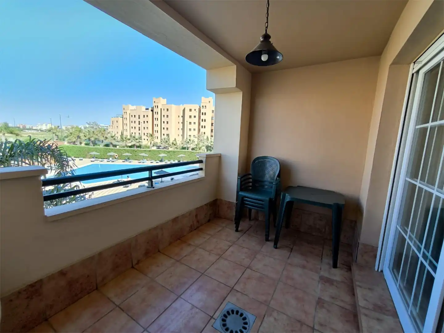 Apartamento en venta en Avenida de Los Cisnes, 37c, Isla Canela Terraza de Apartamento en venta en Ayamonte con Terraza, Piscina y Balcón