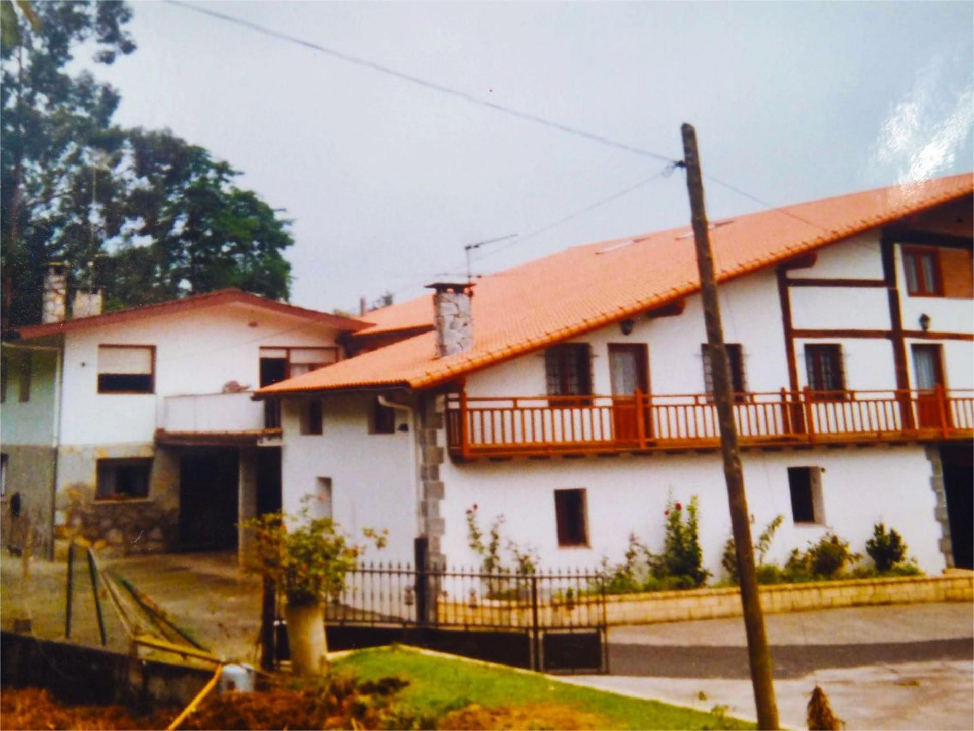 Vista exterior de Finca rústica en venda en Meñaka amb Calefacció, Jardí privat i Terrassa