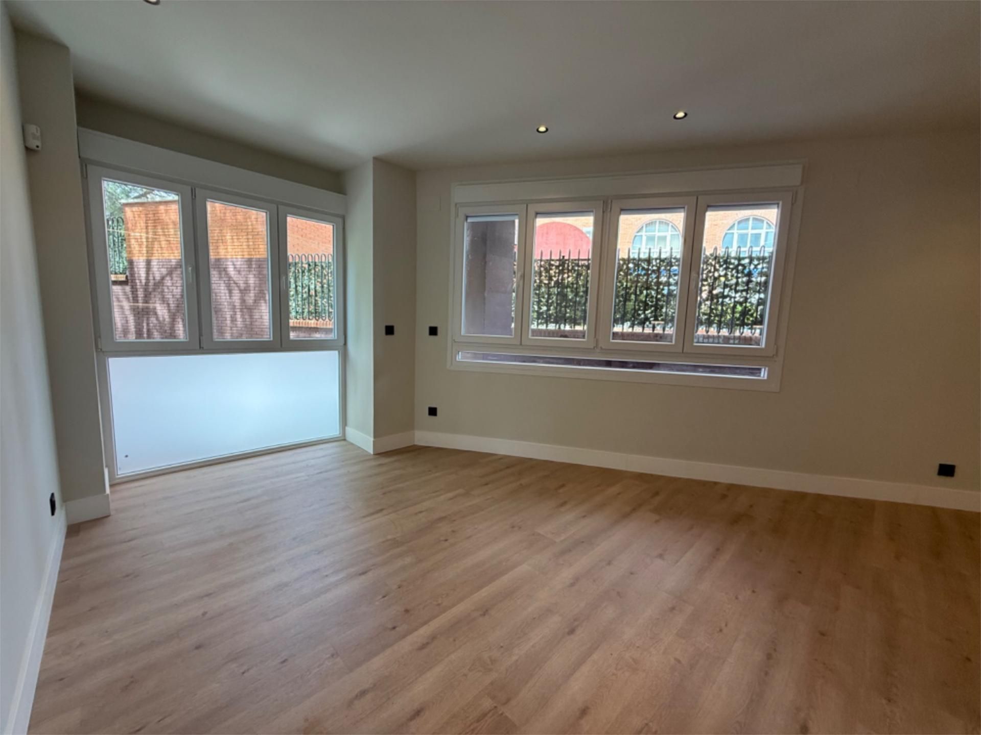 Living room of Flat for sale in  Madrid Capital  with Air Conditioner