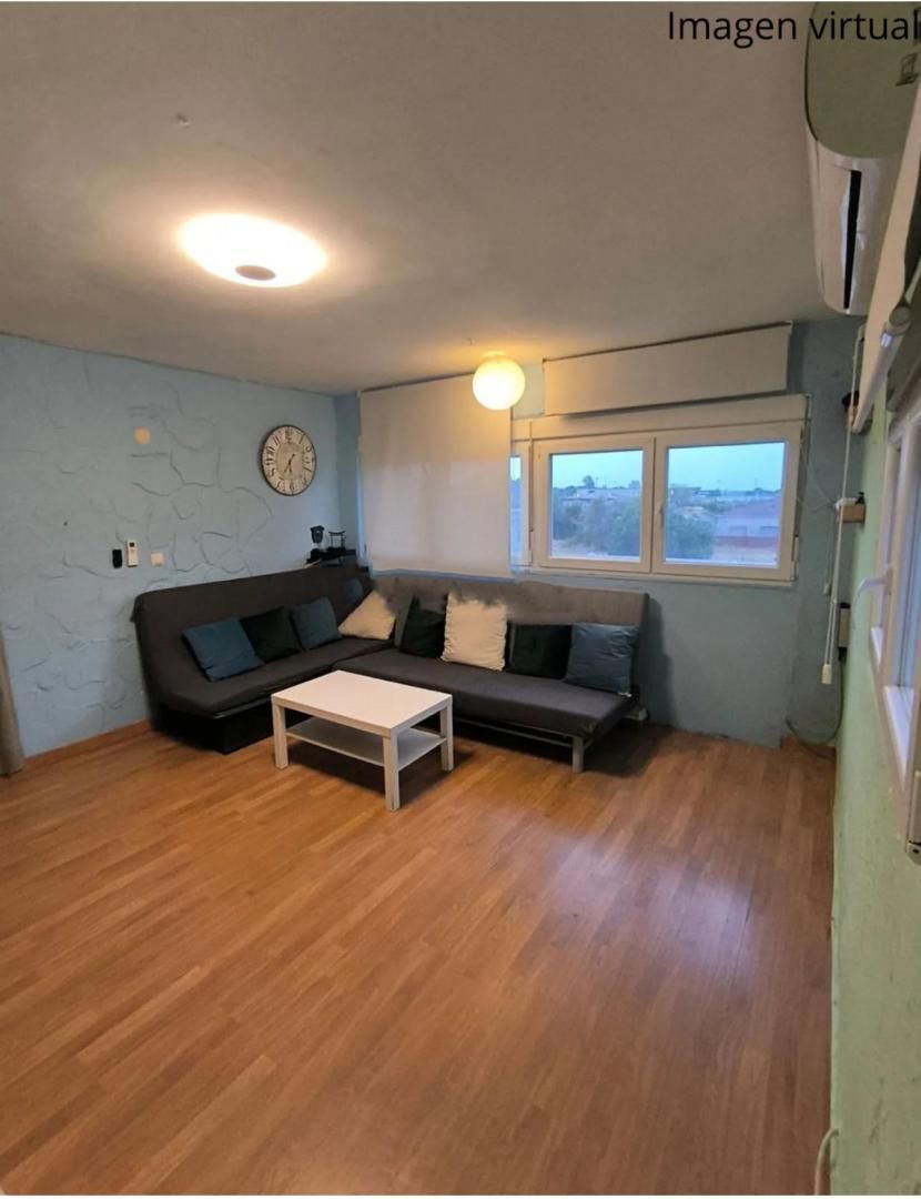 Living room of Flat to rent in Escalona  with Air Conditioner, Parquet flooring and Terrace