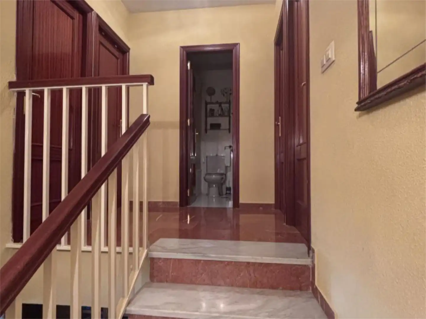 Casa adosada en venta en Calle Medidor Alonso Hernandez, 5, Los Villares Casa adosada en venta en Los Villares con Terraza, Piscina y Balcón