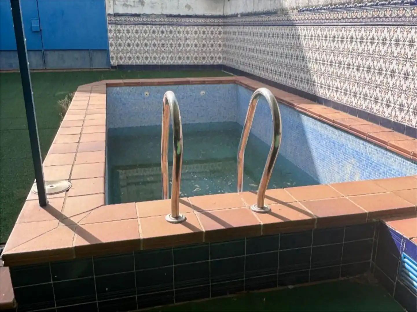 Casa adosada en venta en Calle Medidor Alonso Hernandez, 5, Los Villares Piscina de Casa adosada en venta en Los Villares con Terraza, Piscina y Balcón