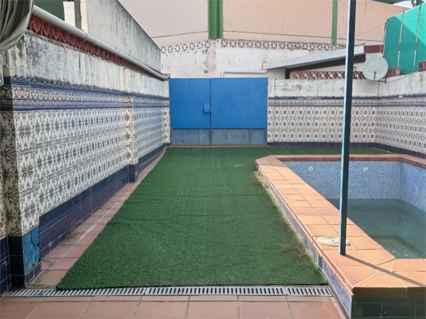 Casa adosada en venta en Calle Medidor Alonso Hernandez, 5, Los Villares Piscina de Casa adosada en venta en Los Villares con Terraza, Piscina y Balcón
