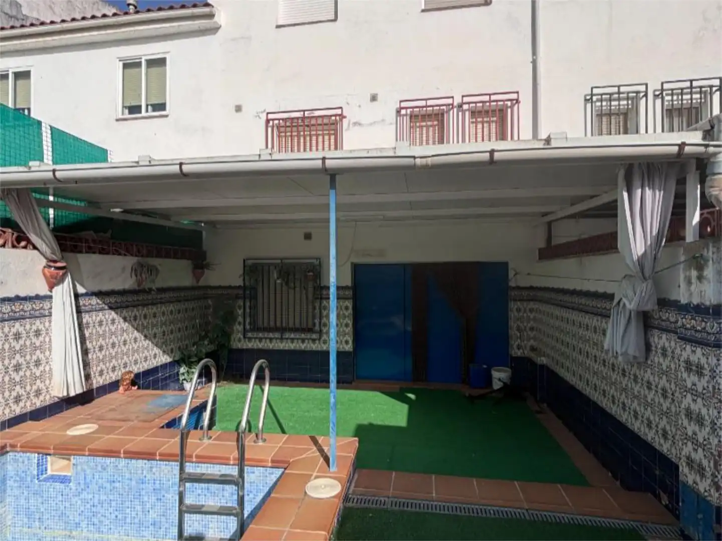 Casa adosada en venta en Calle Medidor Alonso Hernandez, 5, Los Villares Jardín de Casa adosada en venta en Los Villares con Terraza, Piscina y Balcón