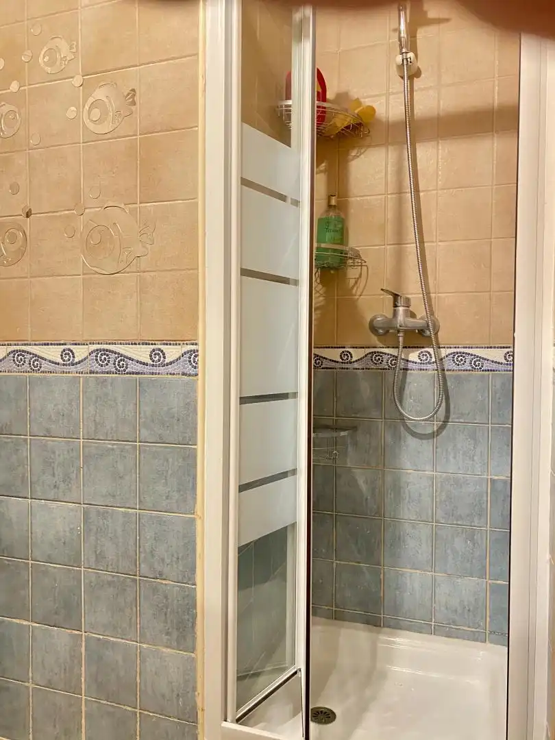 Badezimmer von Wohnung zum Verkauf in Alcolea mit Heizung, Privatgarten und Terrasse
