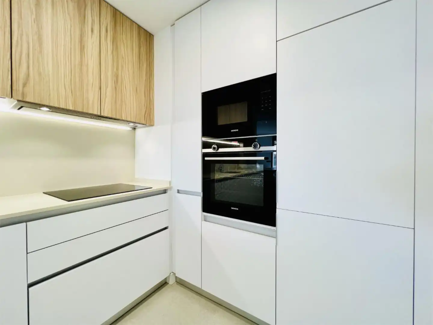 Flat for sale in Carretera, 23, Alto de los Monteros Kitchen of Flat for sale in Marbella with Air Conditioner, Terrace and Swimming Pool