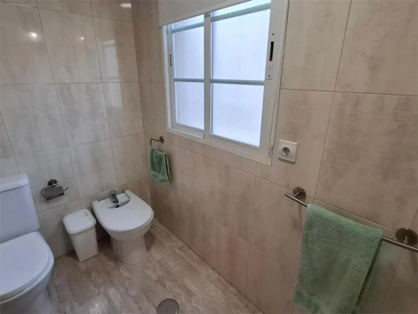 Casa adosada en venta en Calle la Linea, 2, Huércal-Overa Baño de Casa adosada en venta en Huércal-Overa con Aire acondicionado, Terraza y Balcón