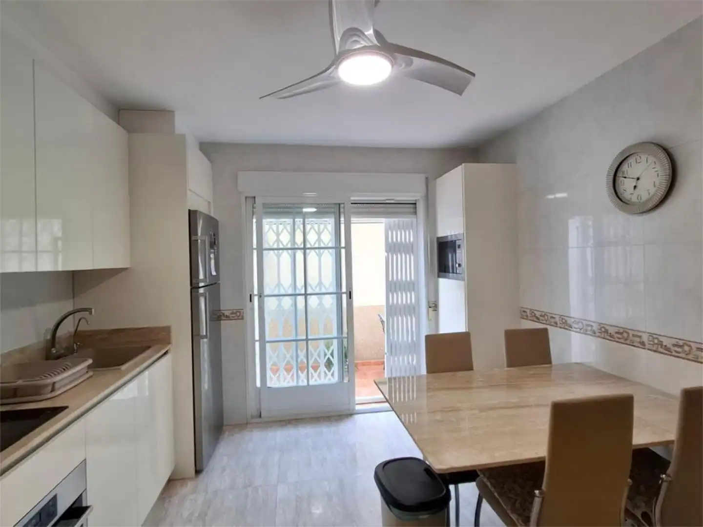 Casa adosada en venta en Calle la Linea, 2, Huércal-Overa Cocina de Casa adosada en venta en Huércal-Overa con Aire acondicionado, Terraza y Balcón