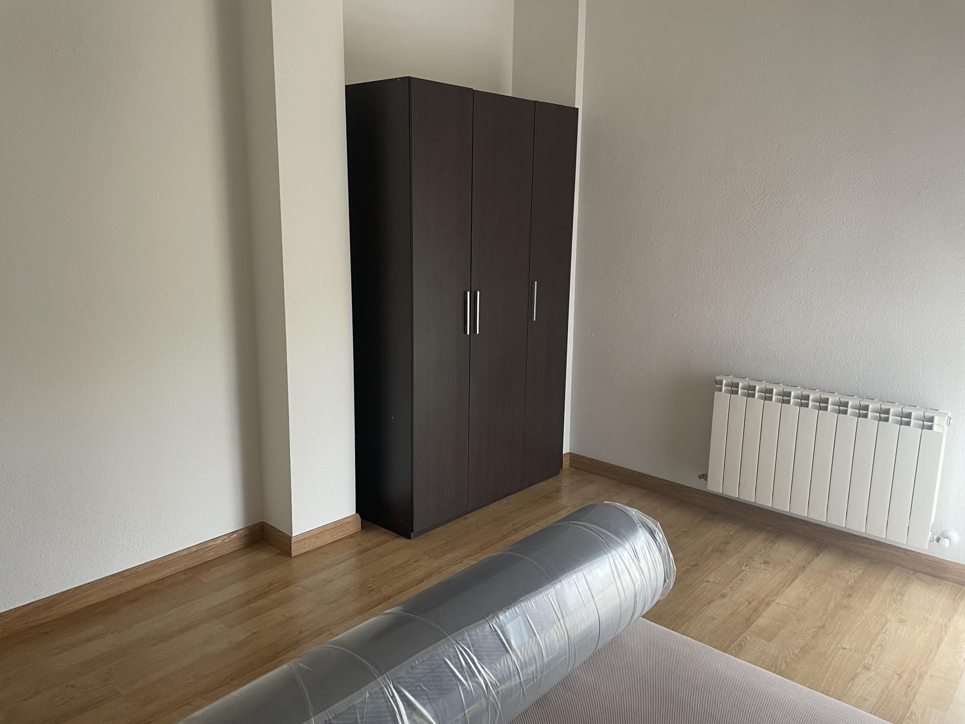 Bedroom of Flat to rent in Ciudad Real Capital  with Heating, Private garden and Parquet flooring