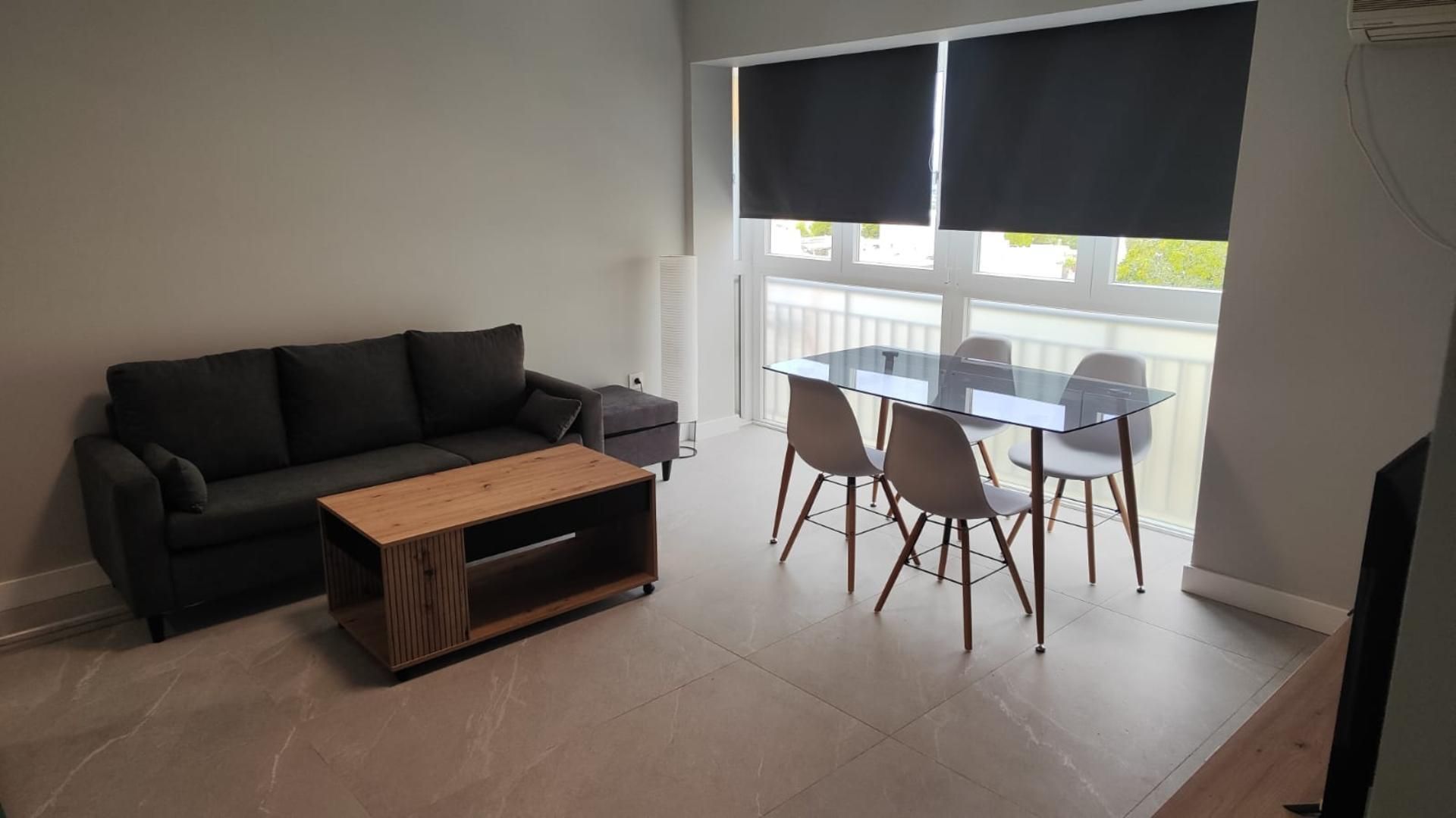 Sala d'estar de Pis de lloguer en  Jaén Capital amb Aire condicionat, Moblat i Forn