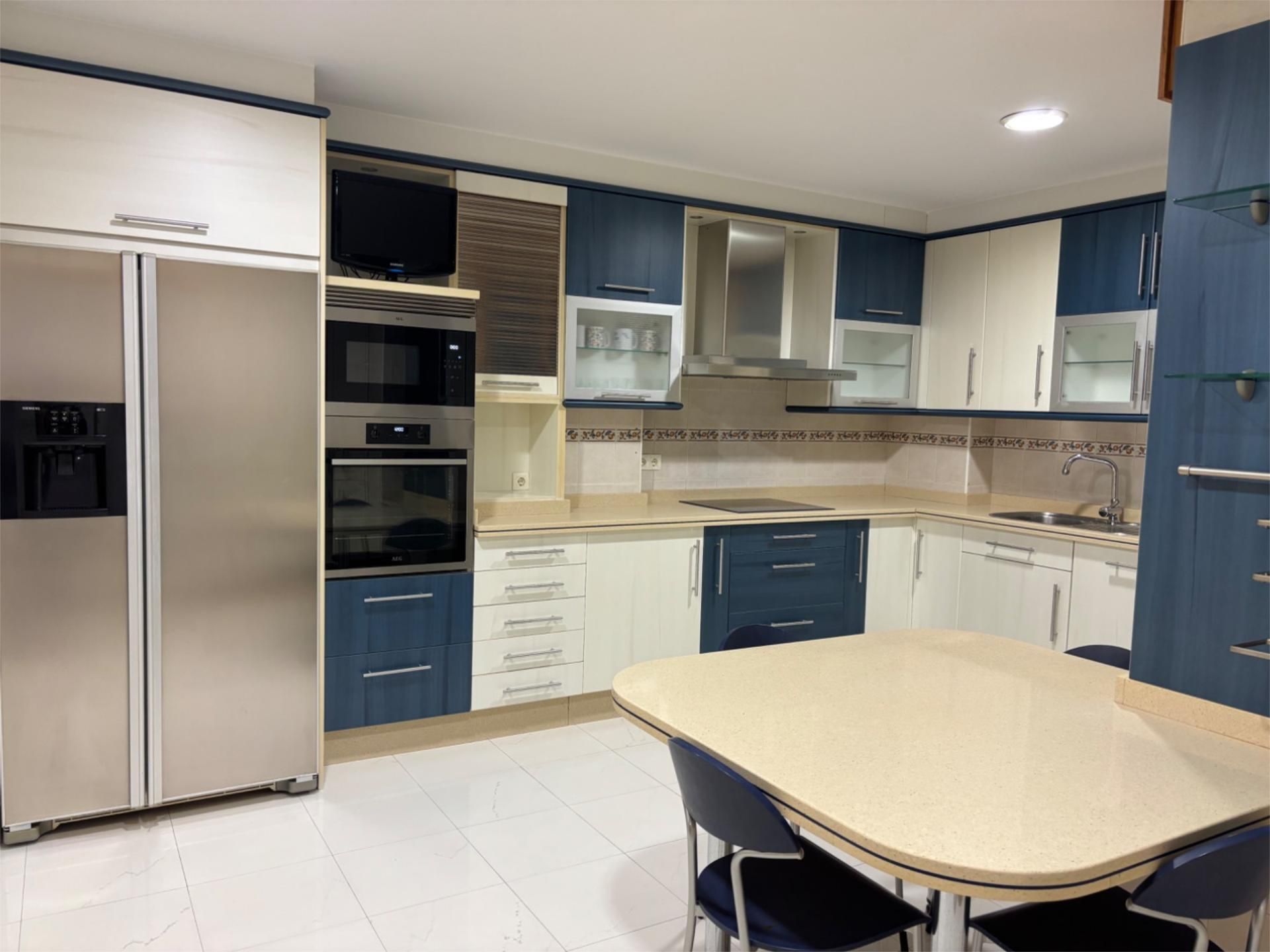 Kitchen of Flat to rent in Vilagarcía de Arousa  with Storage room and Furnished